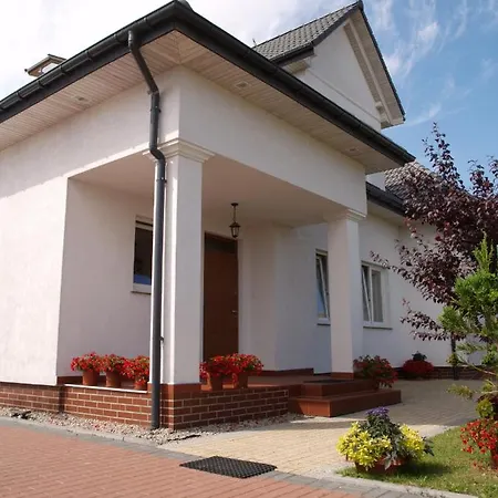 Dom Przy Ogrodzie Orman Evi Darłowo